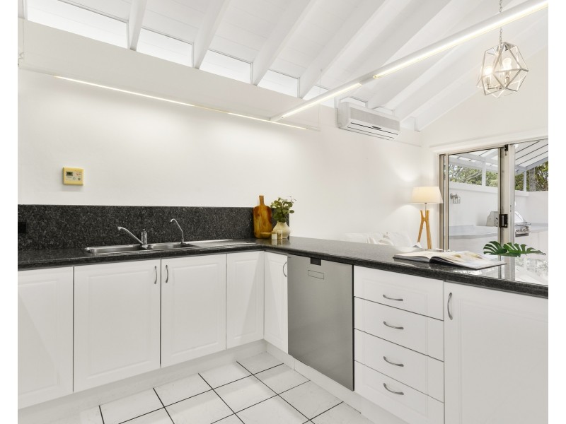 9 Yarraga Place, Yowie Bay NSW 2228