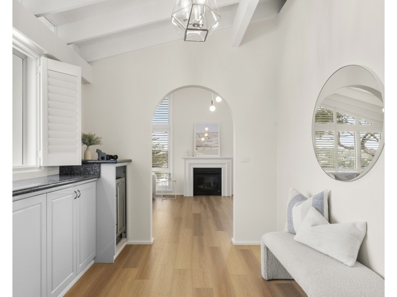 9 Yarraga Place, Yowie Bay NSW 2228