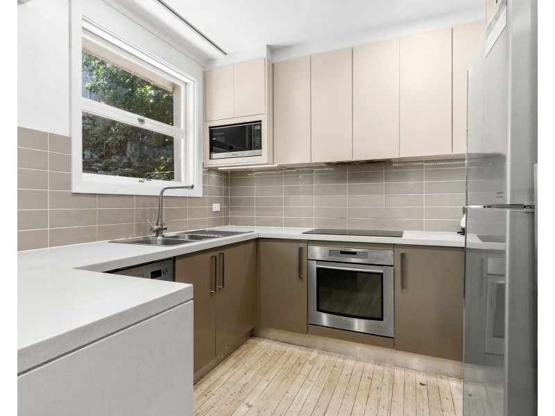 3 Mikarie Place, Kirrawee NSW 2232