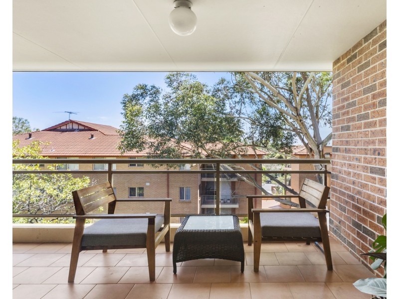 18/91-93 Acacia Road, Kirrawee NSW 2232