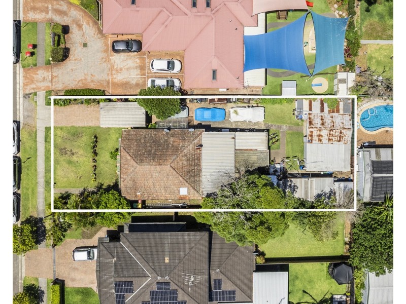 25 Woodfield Boulevard, Caringbah NSW 2229