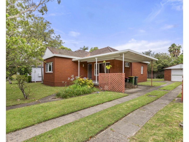142 The Boulevarde, Caringbah NSW 2229