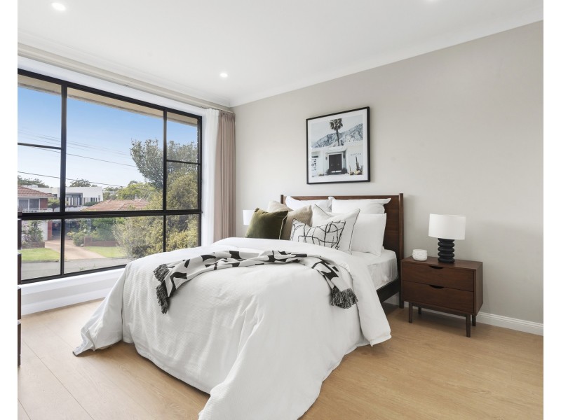 13 Kemp Avenue, Kirrawee NSW 2232