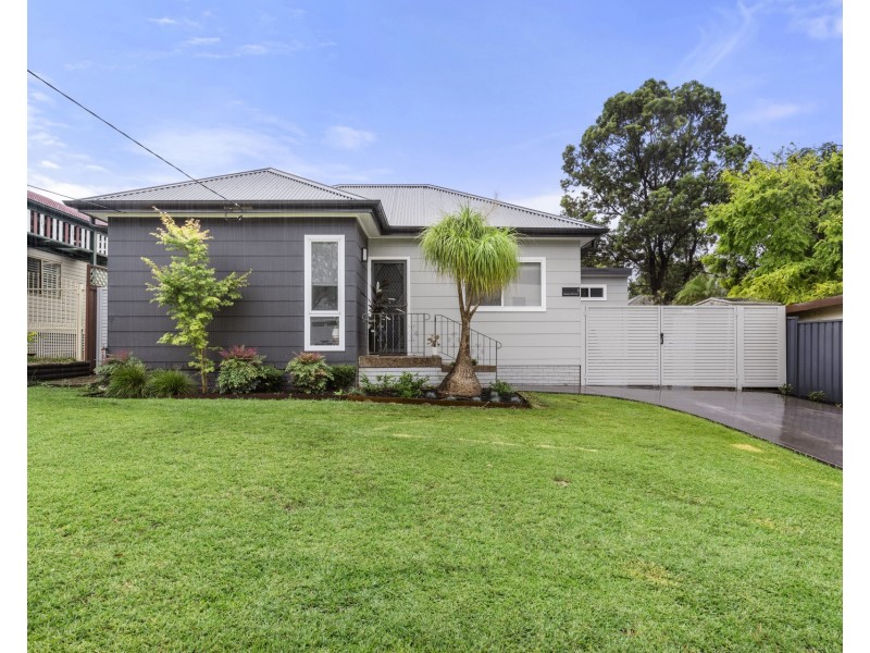1 Orana Crescent, Peakhurst Heights NSW 2210