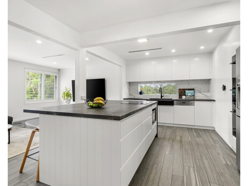 15 Wanganui Road, Kirrawee NSW 2232