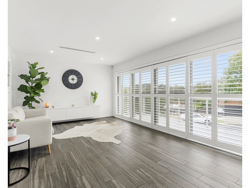 15 Wanganui Road, Kirrawee NSW 2232