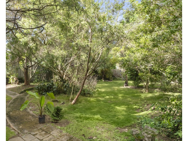 8 Quest Avenue, Yowie Bay NSW 2228
