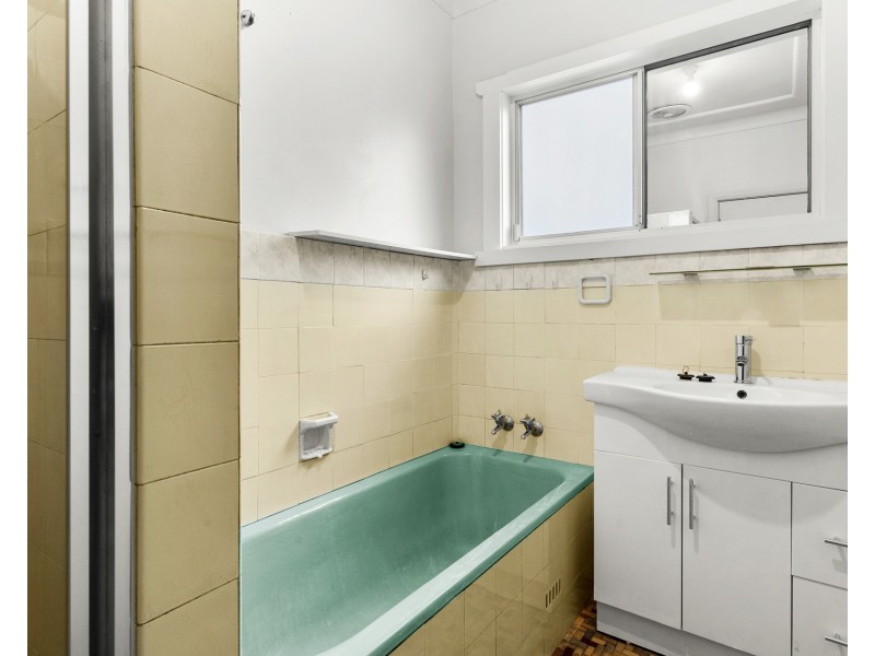 11 Loftus Avenue, Loftus NSW 2232