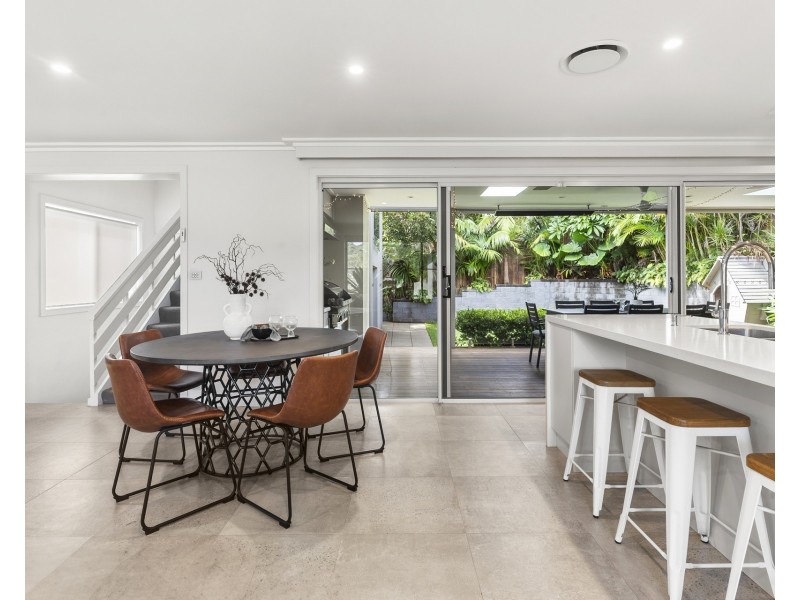 30 Oak Road, Kirrawee NSW 2232