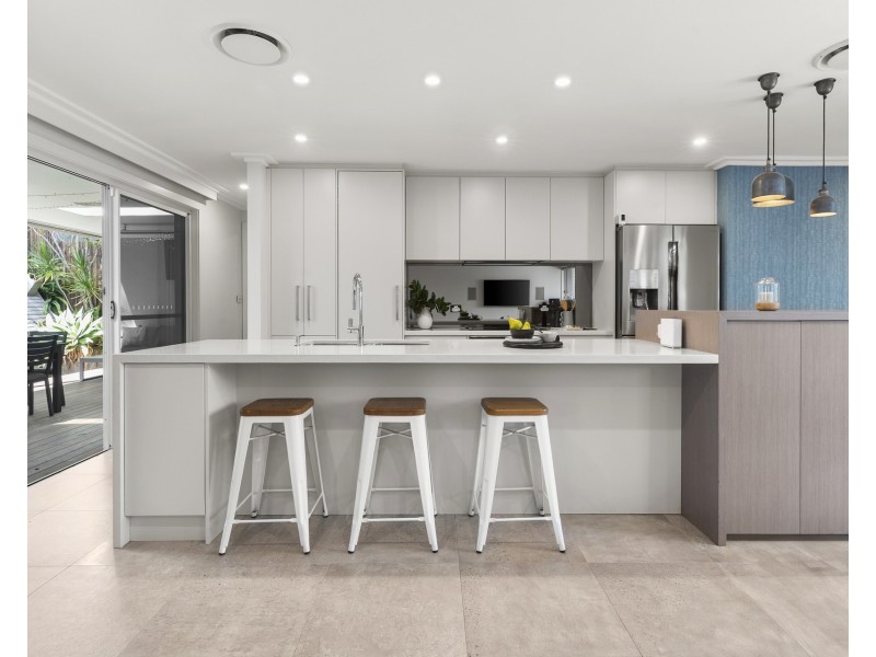 30 Oak Road, Kirrawee NSW 2232