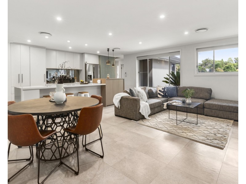 30 Oak Road, Kirrawee NSW 2232