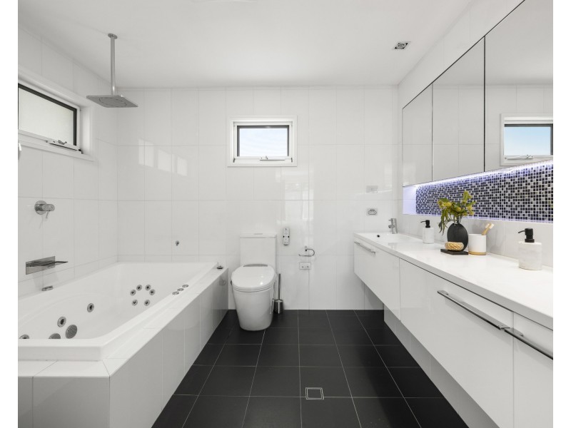 17 Roma Place, Sylvania NSW 2224