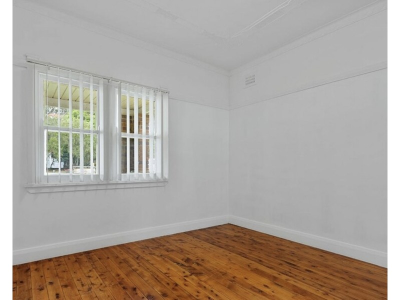 99 The Grand Parade, Sutherland NSW 2232
