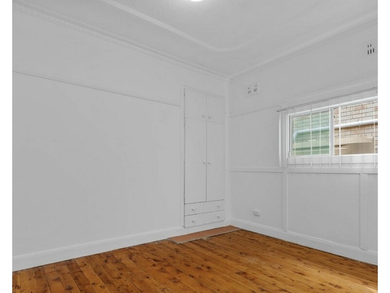 99 The Grand Parade, Sutherland NSW 2232