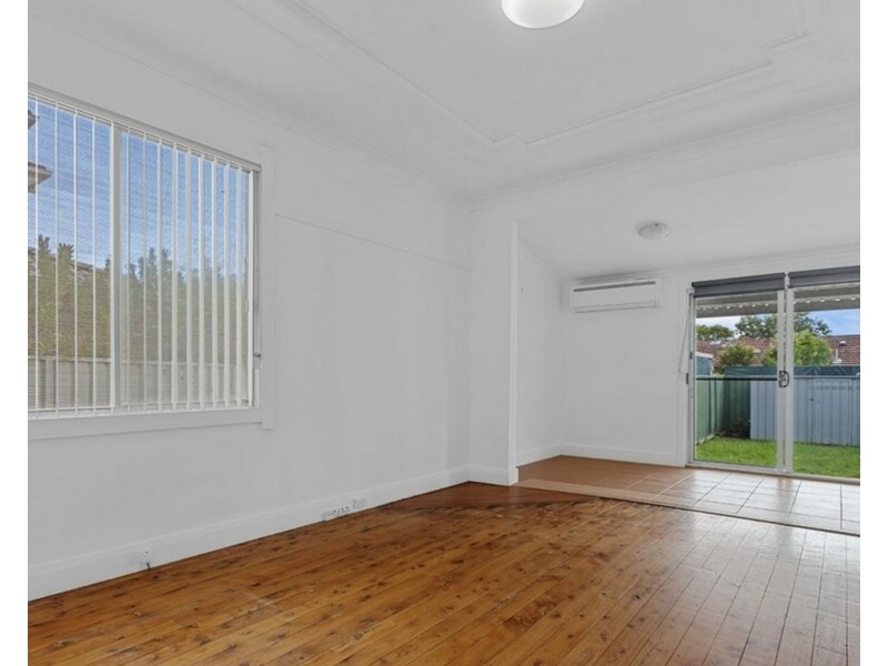 99 The Grand Parade, Sutherland NSW 2232