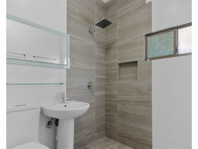 99 The Grand Parade, Sutherland NSW 2232
