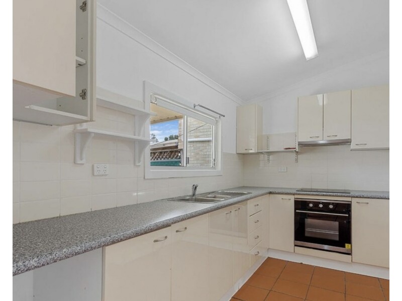 99 The Grand Parade, Sutherland NSW 2232