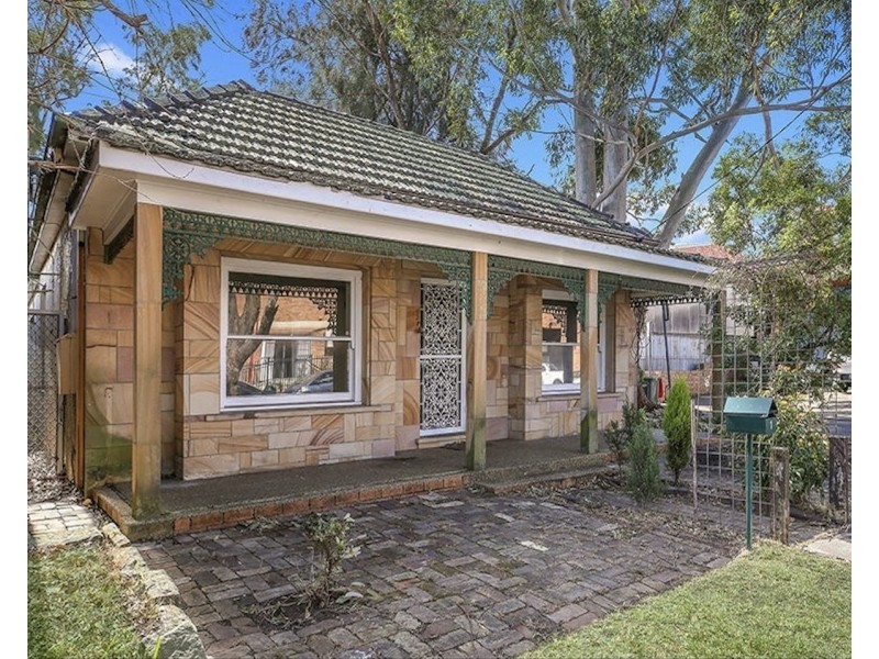 1 Moore Street, Sutherland NSW 2232