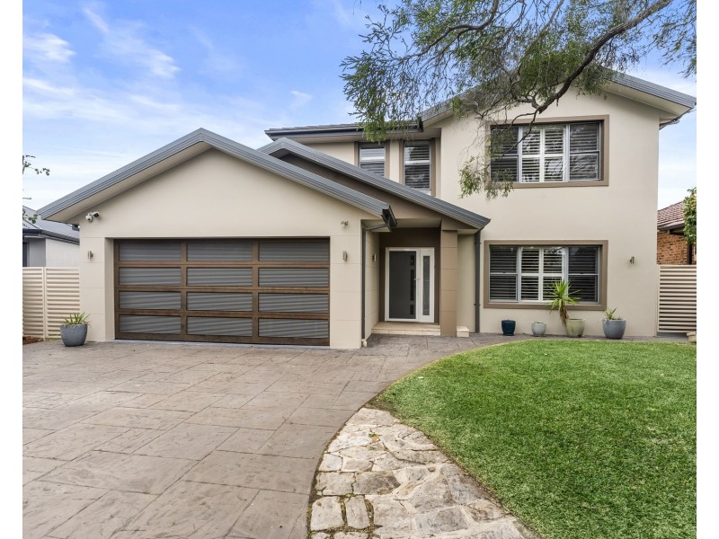 8 Seine Place, Miranda NSW 2228