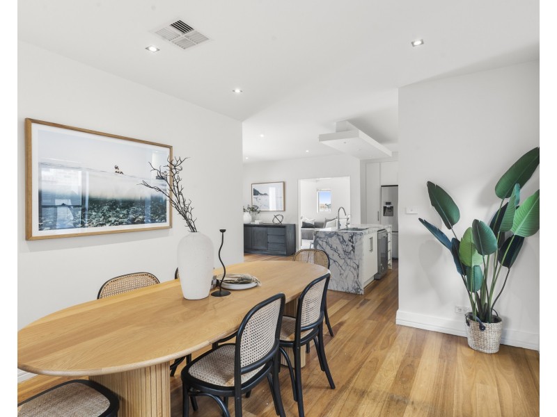 8 Seine Place, Miranda NSW 2228