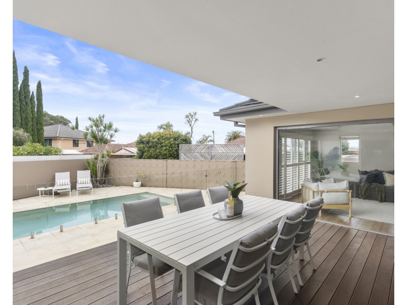 8 Seine Place, Miranda NSW 2228