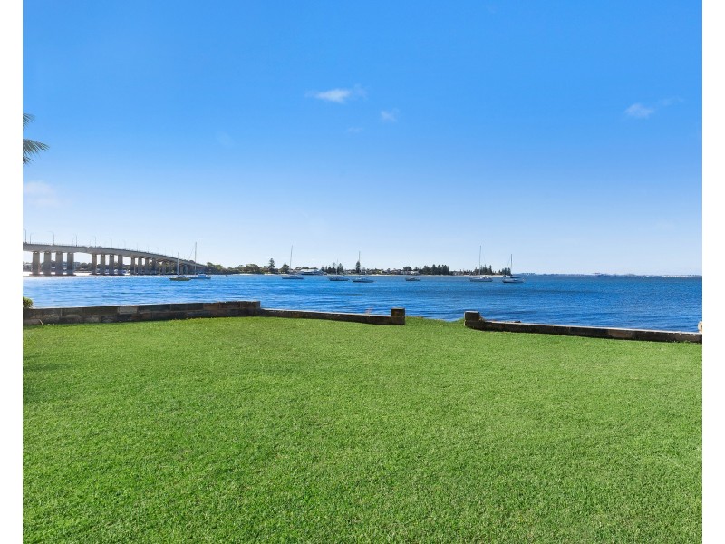 14 Woodlands Road, Taren Point NSW 2229