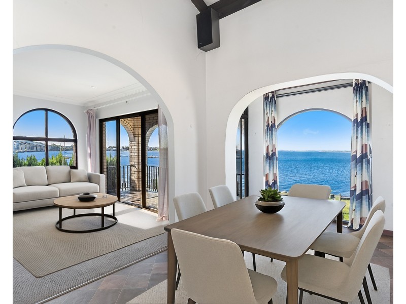 14 Woodlands Road, Taren Point NSW 2229