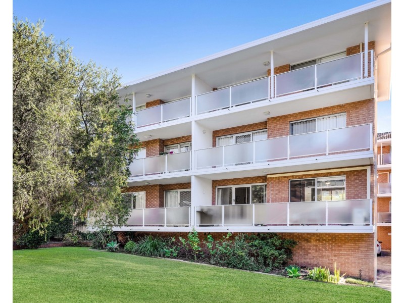 2/11-13 Curtis Street, Caringbah NSW 2229