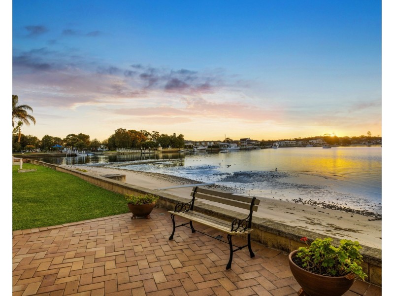 87 Holt Road, Taren Point NSW 2229