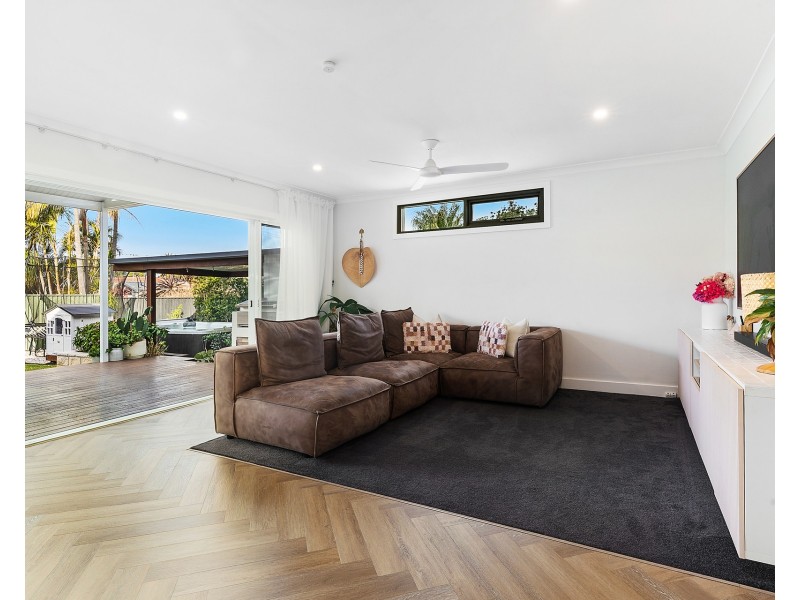 6 Kalgoorlie Place, Sutherland NSW 2232