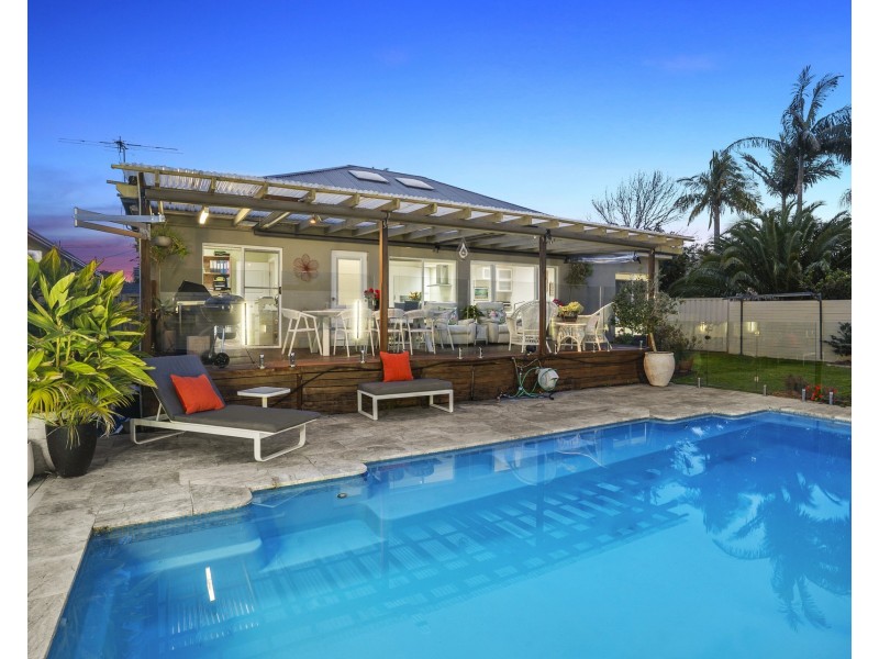 19 Woorak Crescent, Miranda NSW 2228