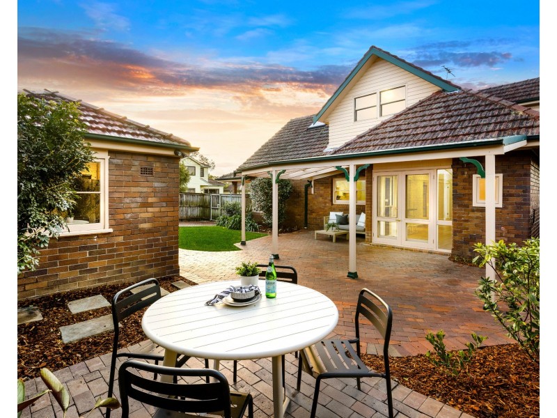 16 Jinatong Street, Miranda NSW 2228