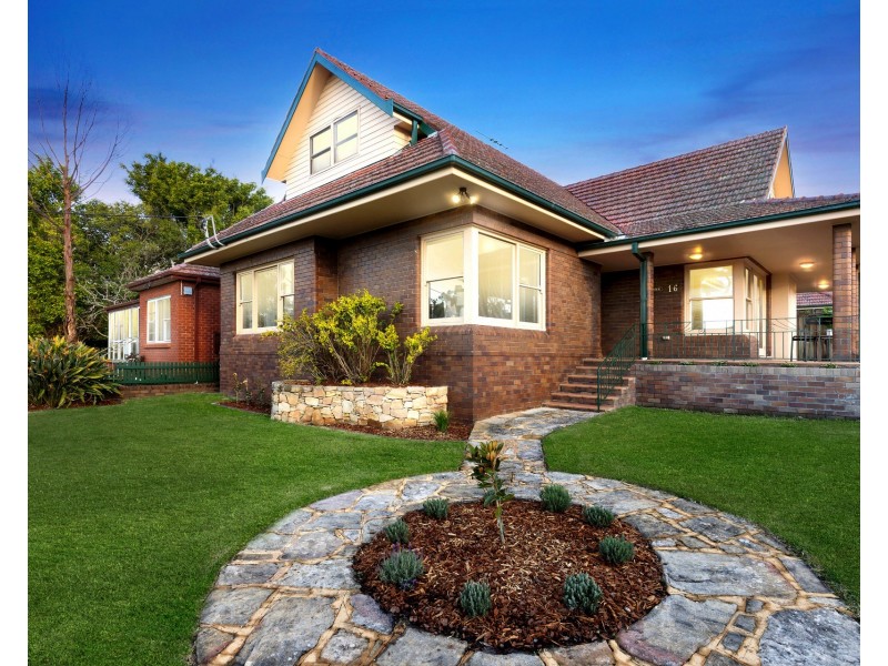 16 Jinatong Street, Miranda NSW 2228