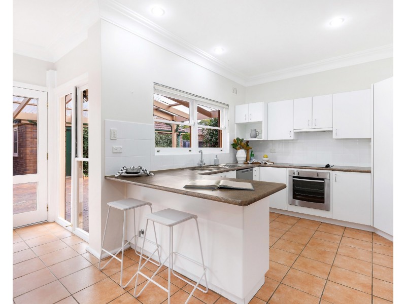 16 Jinatong Street, Miranda NSW 2228