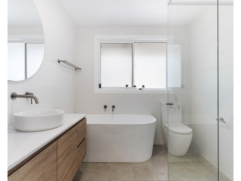 2/1 Barry Road, Menai NSW 2234