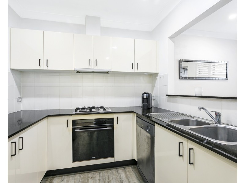 8/60-64 Merton Street, Sutherland NSW 2232