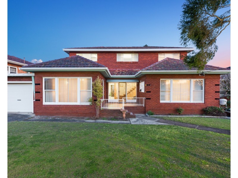 15 Faye Avenue, Blakehurst NSW 2221