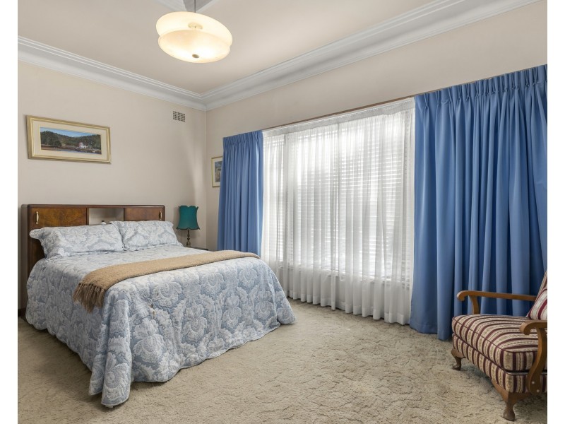 15 Faye Avenue, Blakehurst NSW 2221