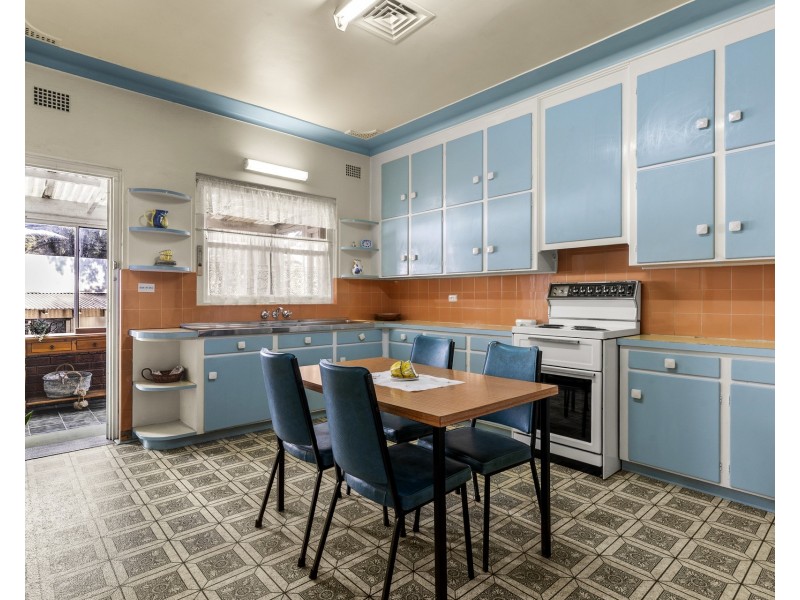 15 Faye Avenue, Blakehurst NSW 2221