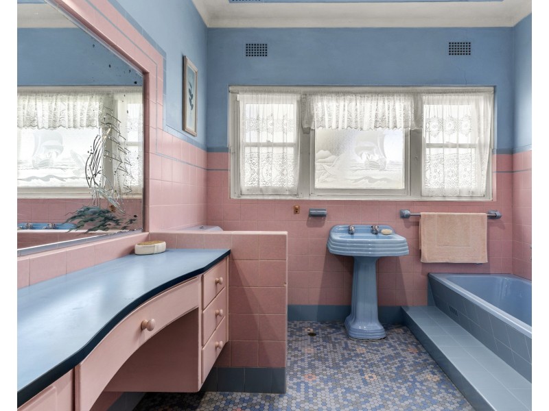 15 Faye Avenue, Blakehurst NSW 2221