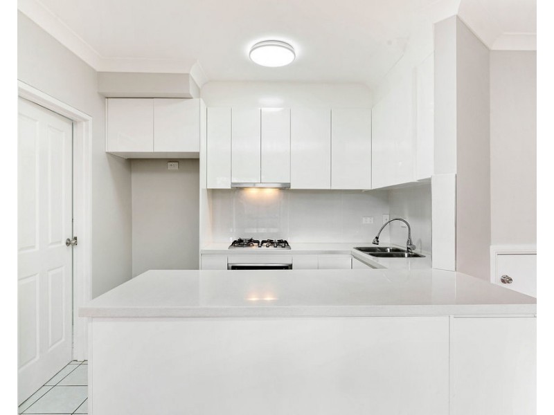 4/8 Warumbui Avenue, Miranda NSW 2228