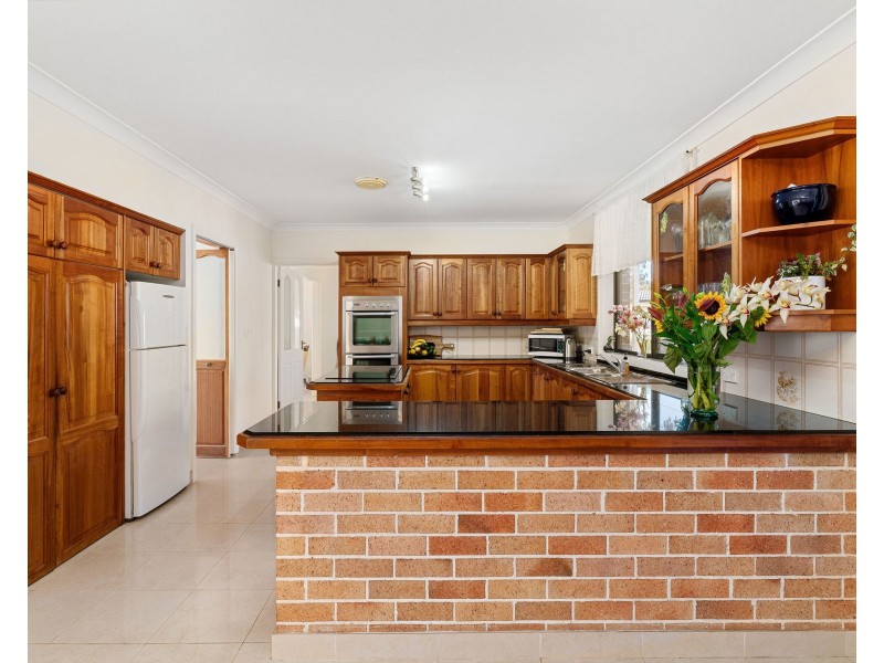 12 Flint Place, Illawong NSW 2234