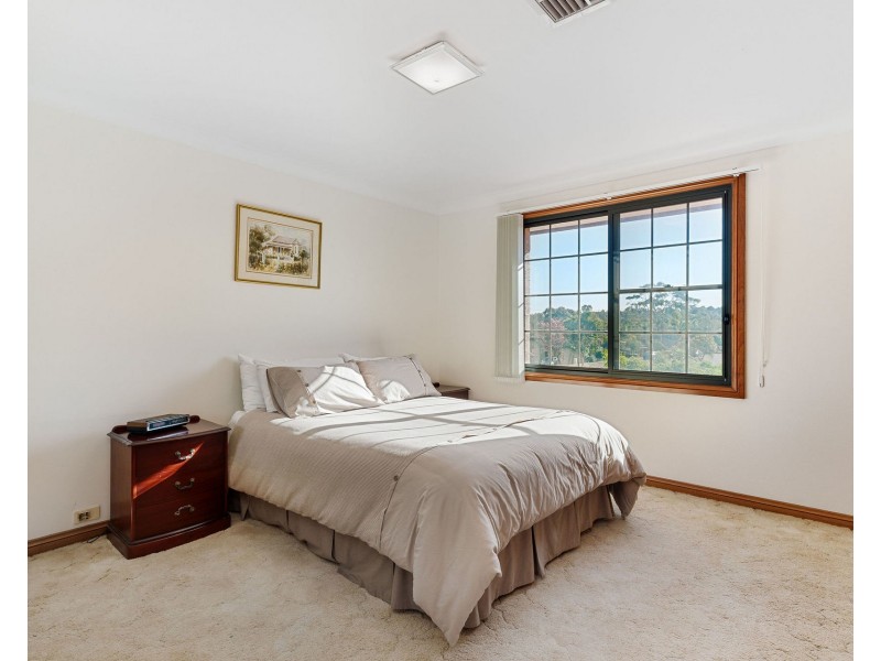 12 Flint Place, Illawong NSW 2234