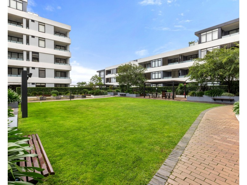 305b/8 Village Place, Kirrawee NSW 2232