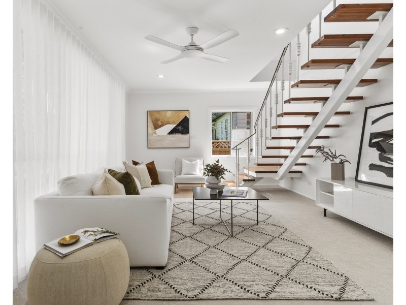 8 Medika Place, Kirrawee NSW 2232