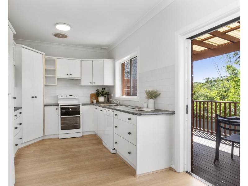 8 Medika Place, Kirrawee NSW 2232
