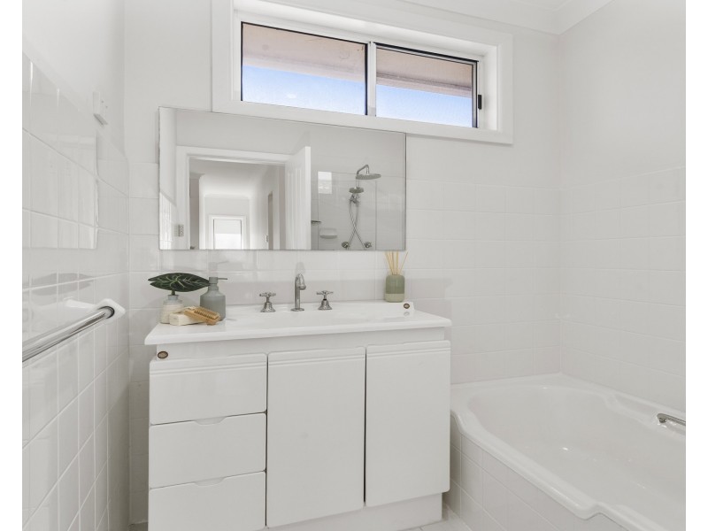 8 Medika Place, Kirrawee NSW 2232