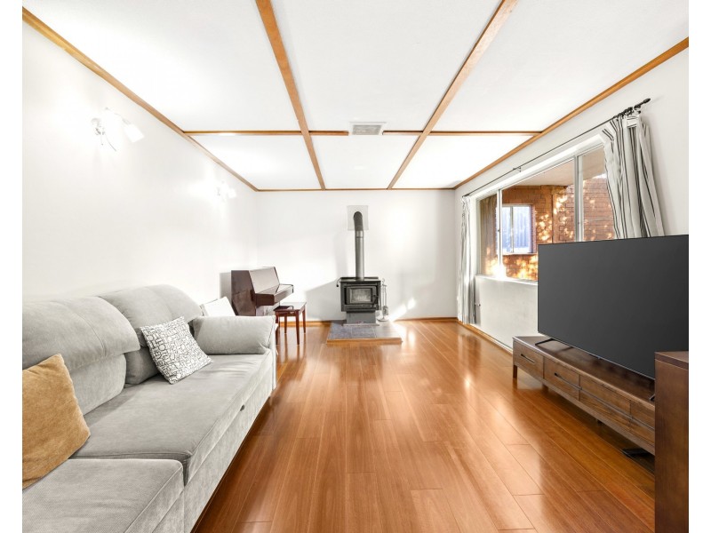 10 Kannan Place, Kirrawee NSW 2232