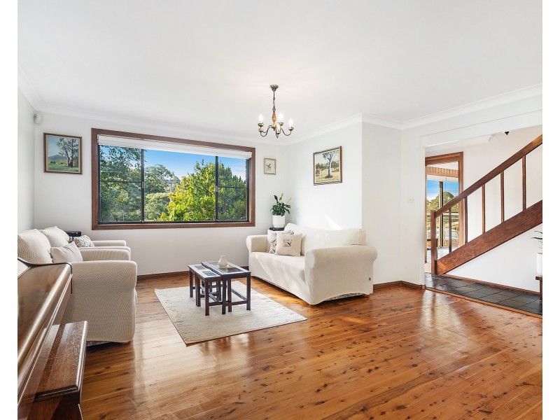 18 Tea Tree Place, Kirrawee NSW 2232