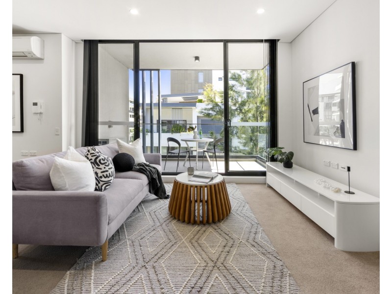 A303/18 Pinnacle Street, Miranda NSW 2228